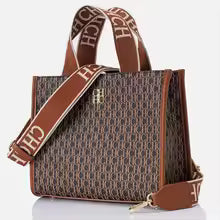 Light Luxury Women's Handbag – Stylish Large Capacity Tote with Metal Logo